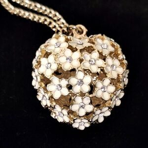 Posie bloom heart 💖necklace